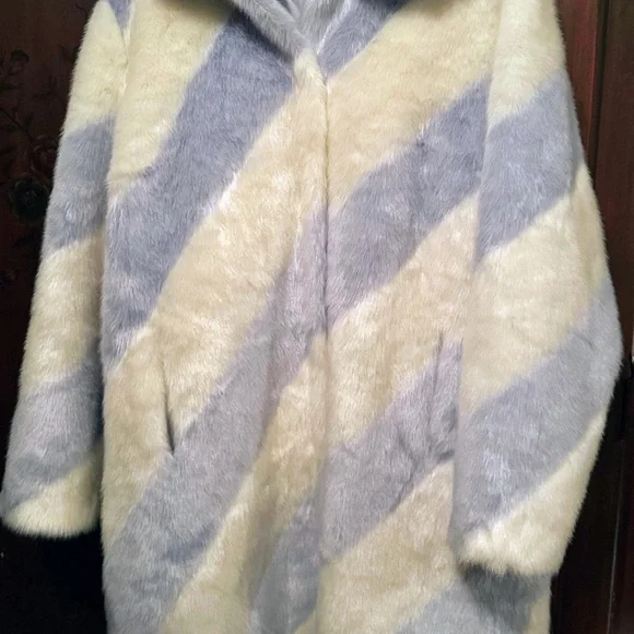 Anthropologie Maeve Elegant White and Blue Faux Fur Collared Coat - Picture 5 of 8